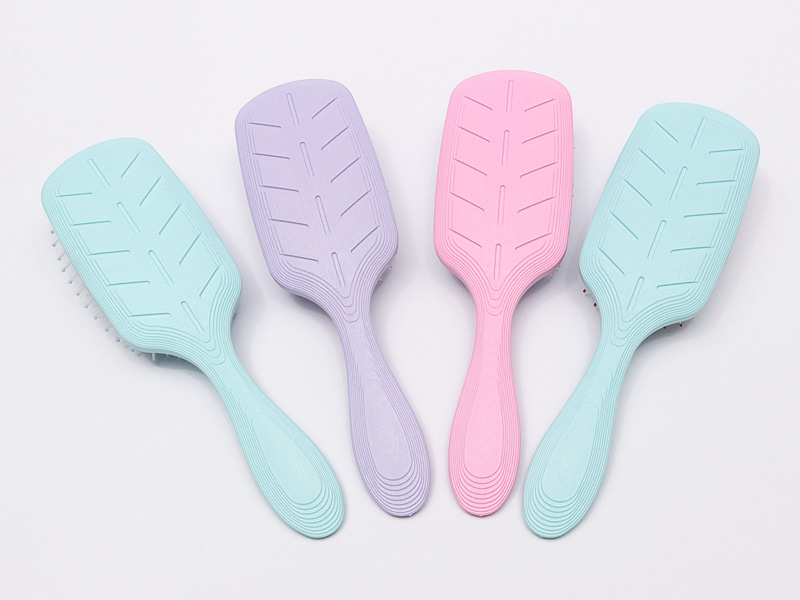 Eco-friendly na Plastic Material Detangling Brush